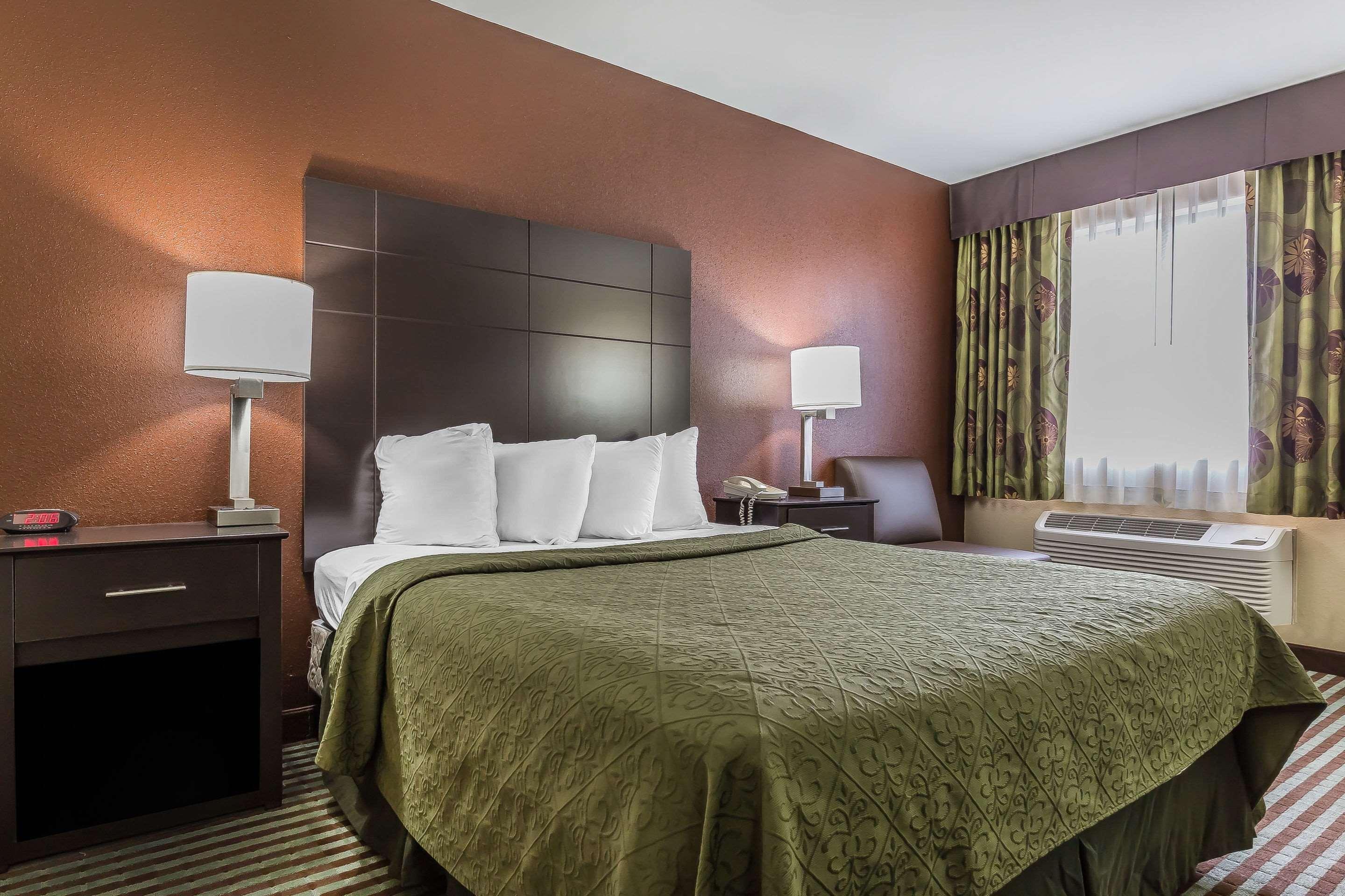 Quality Inn Mount Vernon, Il Bagian luar foto