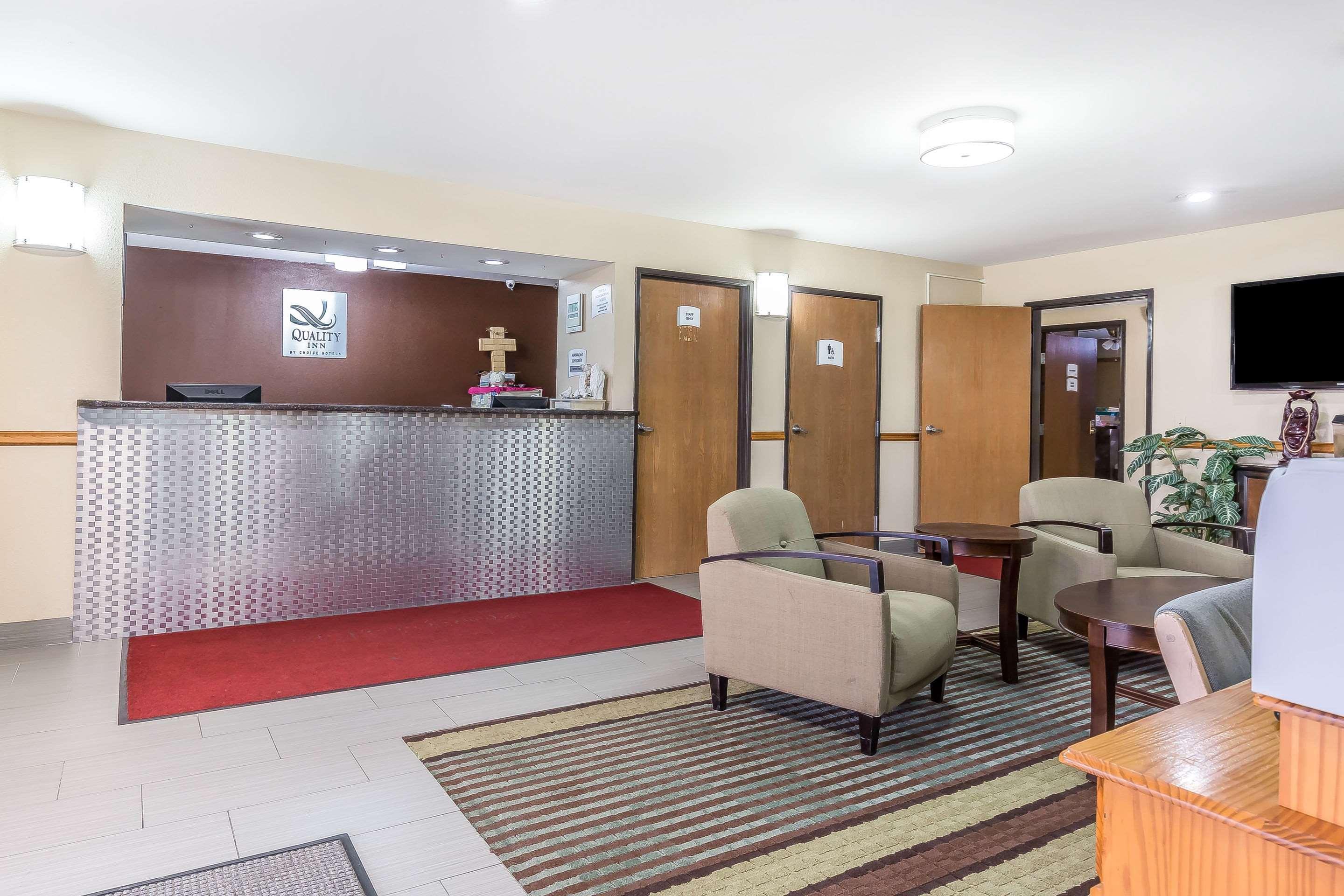 Quality Inn Mount Vernon, Il Bagian luar foto