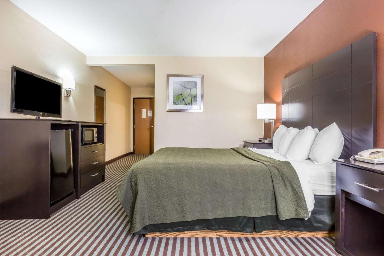 Quality Inn Mount Vernon, Il Bagian luar foto
