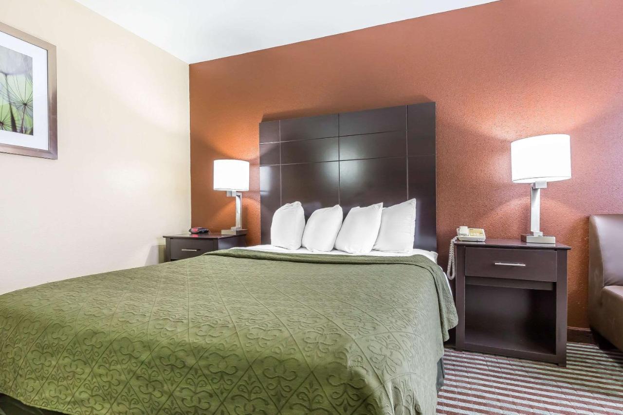 Quality Inn Mount Vernon, Il Bagian luar foto