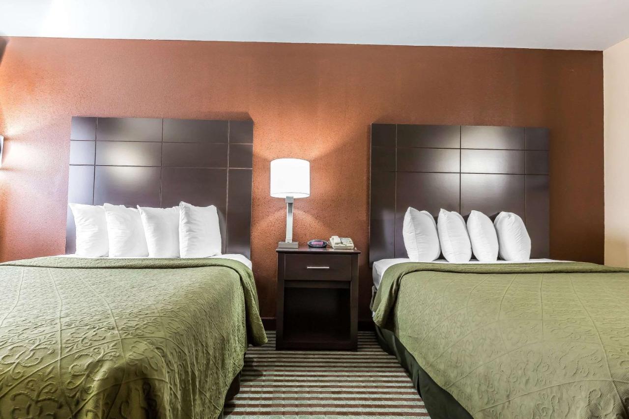 Quality Inn Mount Vernon, Il Bagian luar foto